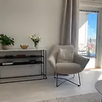 Luxury 1-Bedroom Apartment With Sauna And Sea View